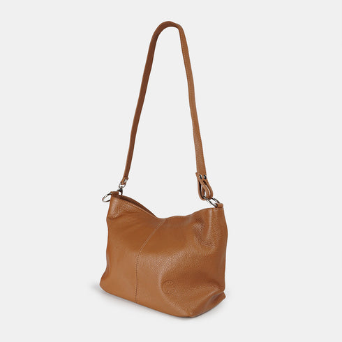 Bolso de hombro para mujer de piel con bandolera extensible marrón Mara