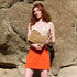 Bolso bandolera de rafia con bolitas para mujer marrón Nadia