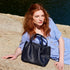 Bolso de mano de piel estilo saco para mujer azul oscuro marino Stefy