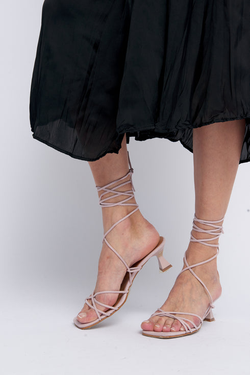 Sandalias con tacón de piel con tiras trenzadas para mujer rosa Gabriella