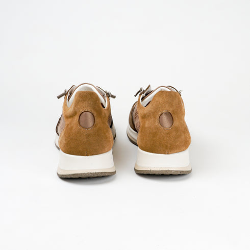 Zapatilla deportiva de hombre piel con cordones marrón Ezra