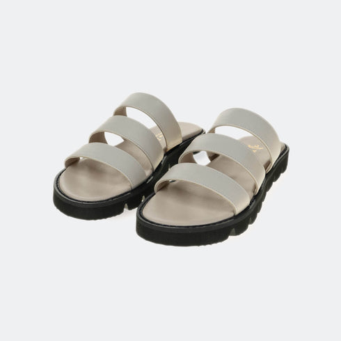 Sandalia plana con piso grueso Mila Beige