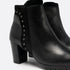 botines-de-piel-mujer-tachuelas